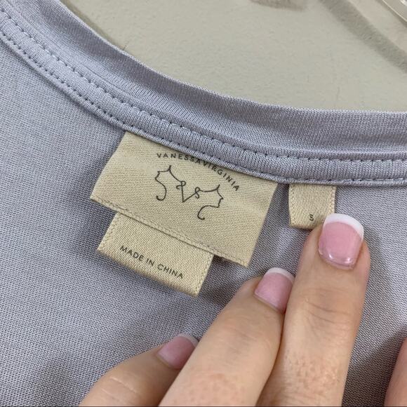 Anthro Vanessa Virginia Indak Gray Floral Top - Picture 4 of 9